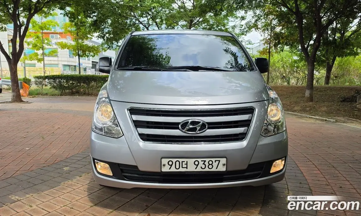 Hyundai Starex 2015 2.5 автомат (гидро), фото 2 Hyundai Starex 2015 2.5 автомат (гидро), фото 2