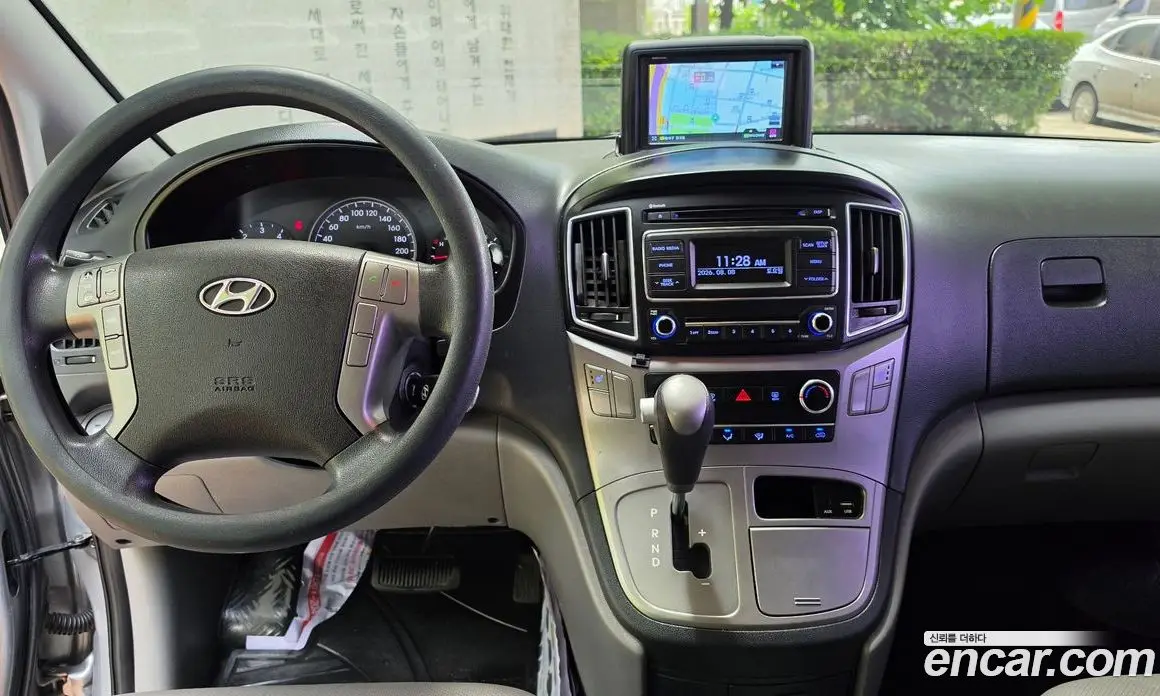 Hyundai Starex 2015 2.5 автомат (гидро), фото 8 Hyundai Starex 2015 2.5 автомат (гидро), фото 8