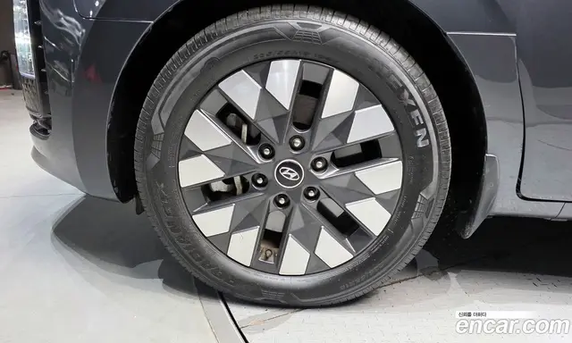 Hyundai Staria 2022 2.2 автомат (гидро), миниатюра 5