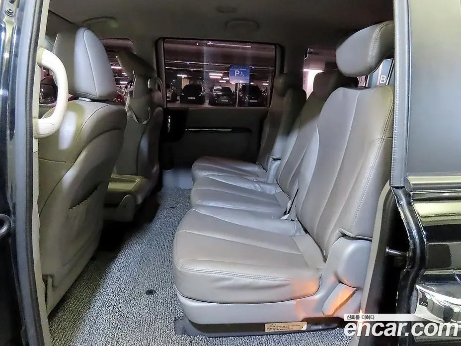 Kia Carnival 2013 2.2 автомат (гидро), фото 14 Kia Carnival 2013 2.2 автомат (гидро), фото 14