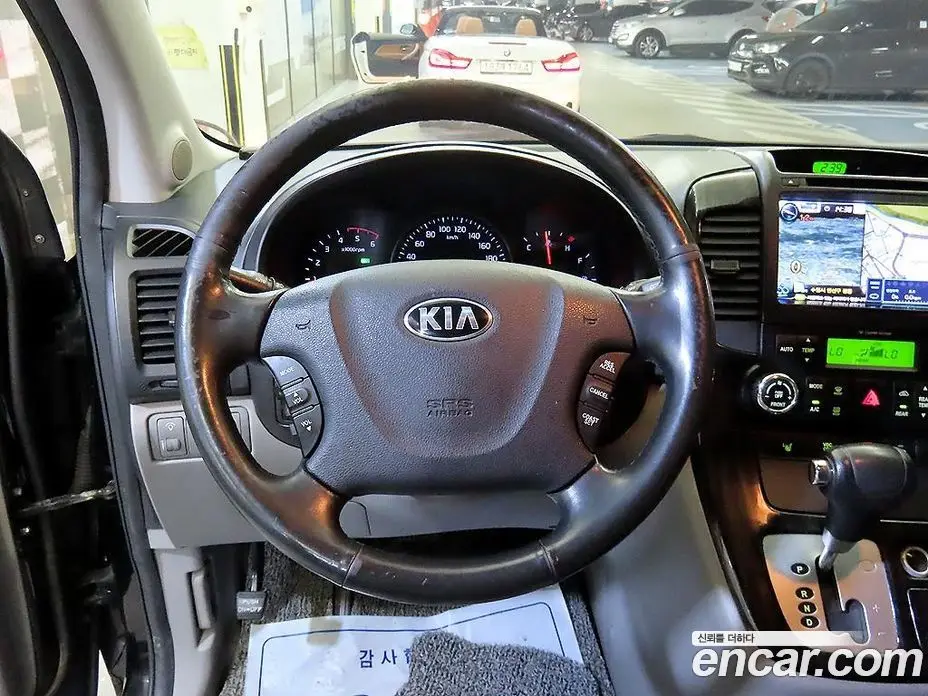 Kia Carnival 2013 2.2 автомат (гидро), фото 16 Kia Carnival 2013 2.2 автомат (гидро), фото 16