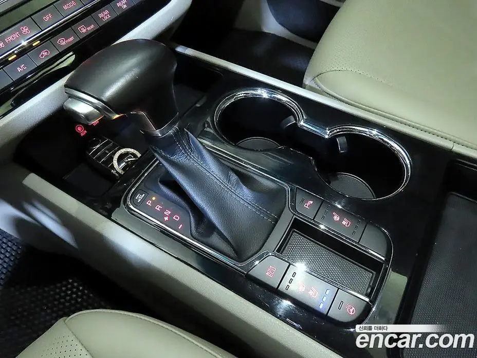 Kia Carnival 2018 2.2 автомат (гидро), фото 12