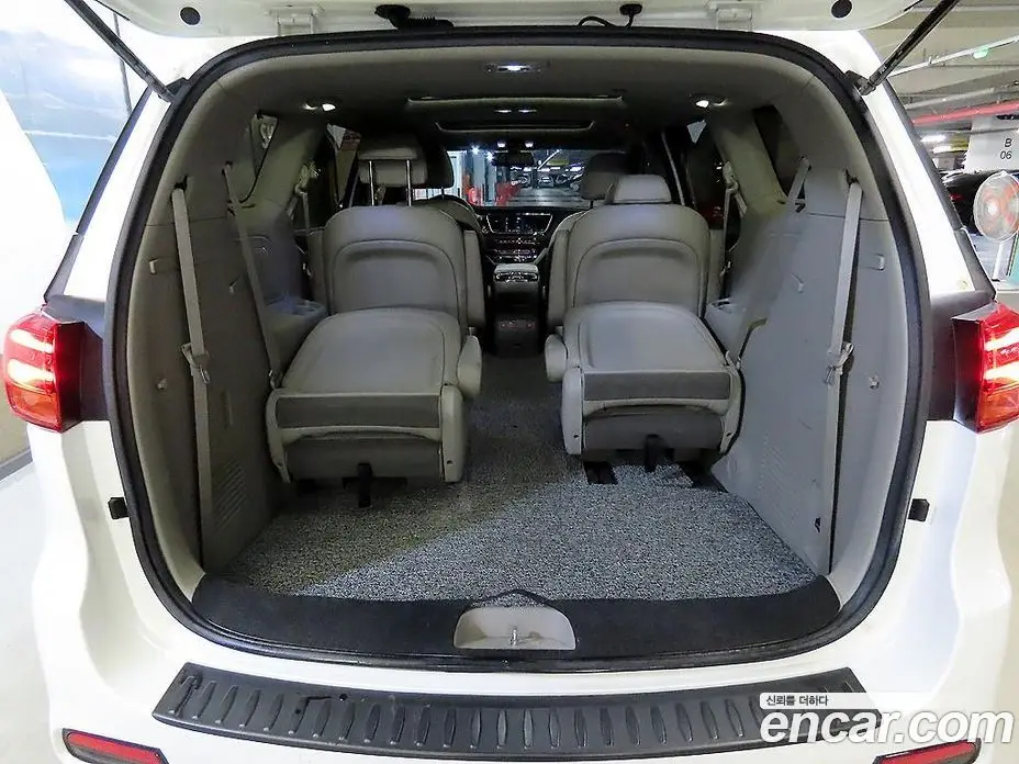Kia Carnival 2018 2.2 автомат (гидро), фото 17