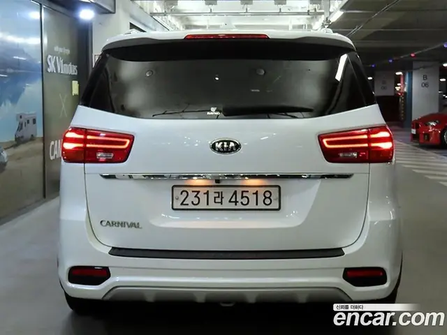 Kia Carnival 2018 2.2 автомат (гидро), миниатюра 5