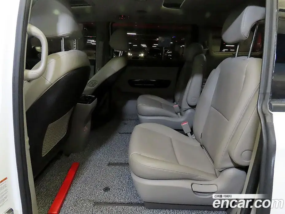 Kia Carnival 2018 2.2 автомат (гидро), фото 7