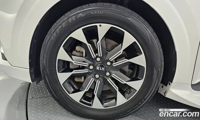 Kia Carnival 2021 2.2 автомат (гидро), миниатюра 5 Kia Carnival 2021 2.2 автомат (гидро), миниатюра 5