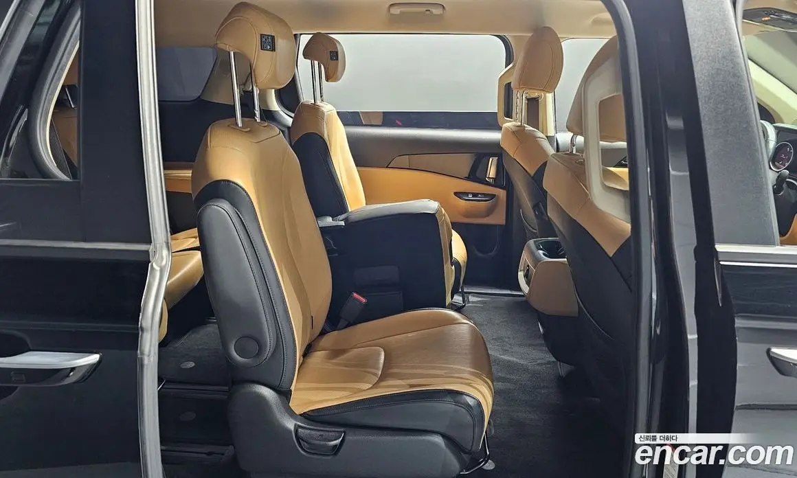 Kia Carnival 2021 2.2 автомат (гидро), фото 18 Kia Carnival 2021 2.2 автомат (гидро), фото 18