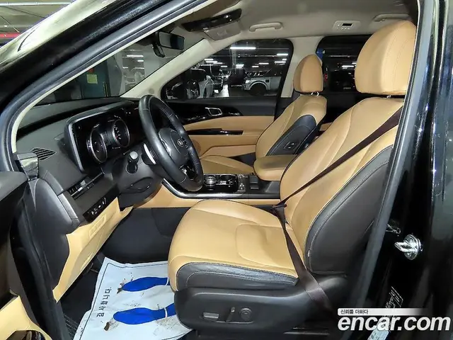 Kia Carnival 2021 2.2 автомат (гидро), миниатюра 6 Kia Carnival 2021 2.2 автомат (гидро), миниатюра 6