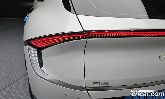 Kia EV6 2022 0.1 автомат (гидро), миниатюра 9