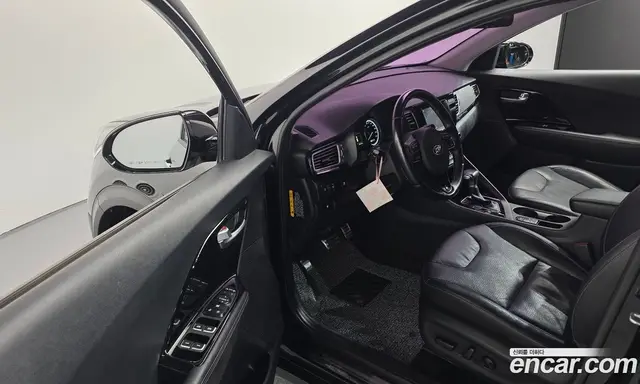 Kia Niro 2017 1.6 автомат (гидро), миниатюра 11