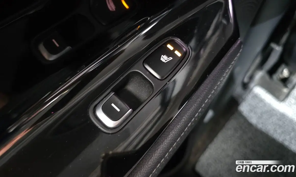 Kia Niro 2017 1.6 автомат (гидро), фото 19
