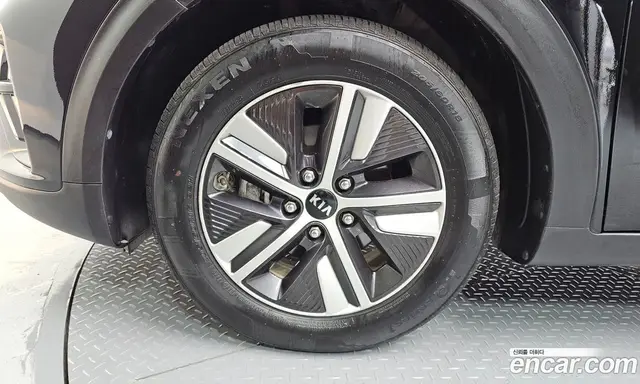 Kia Niro 2019 1.6 автомат (гидро), миниатюра 5