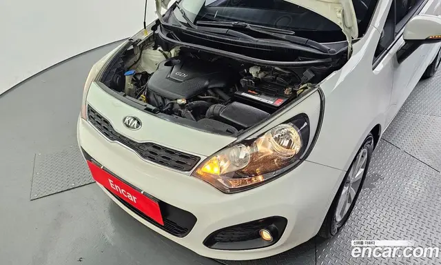 Kia Pride 2014 1.6 автомат (гидро), миниатюра 6 Kia Pride 2014 1.6 автомат (гидро), миниатюра 6