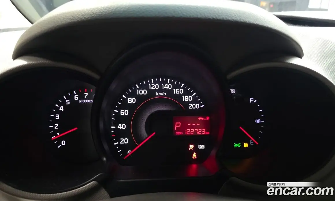 Kia Ray 2012 1.0 автомат (гидро), фото 8