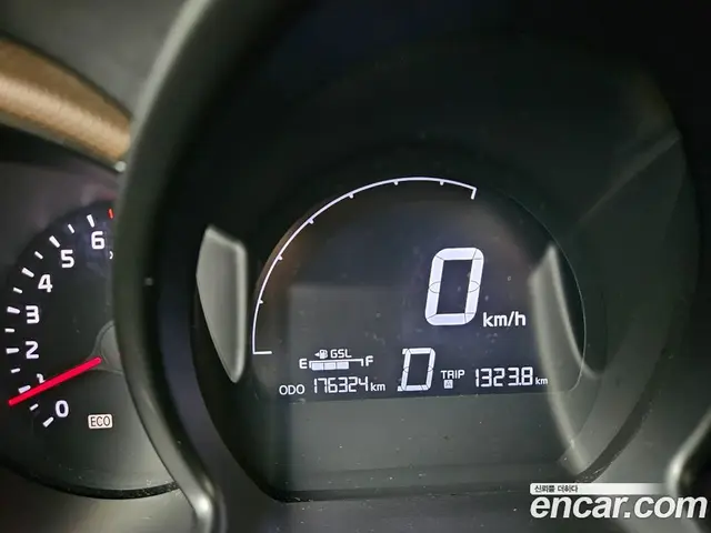 Kia Ray 2015 1.0 автомат (гидро), миниатюра 5