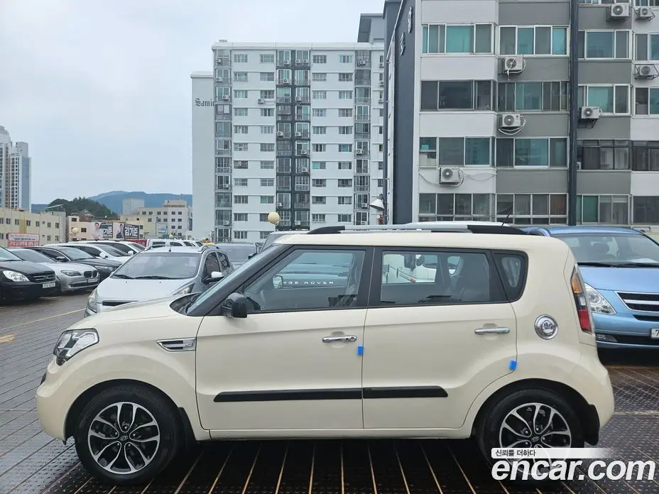Kia Soul 2010 1.6 автомат (гидро), фото 3