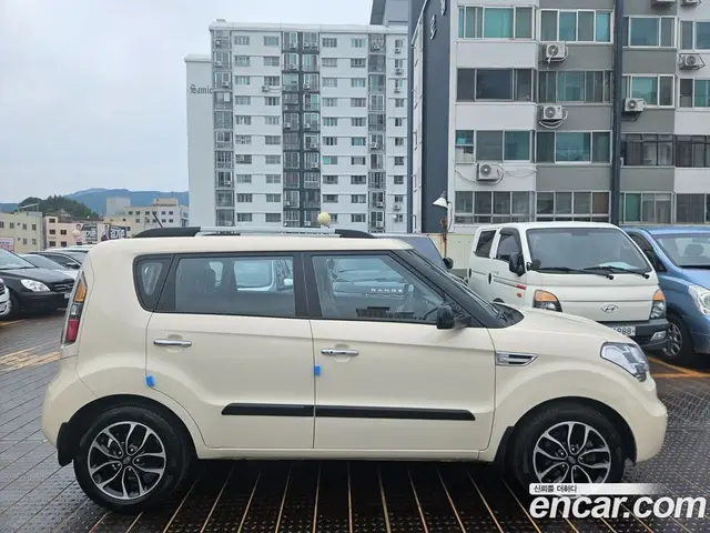 Kia Soul 2010 1.6 автомат (гидро), миниатюра 7