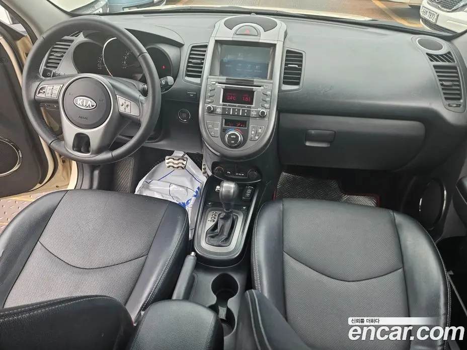Kia Soul 2010 1.6 автомат (гидро), фото 10