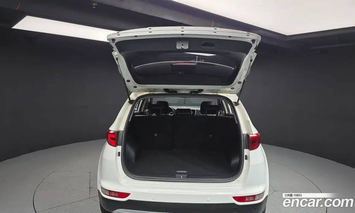 Kia Sportage 2016 2.0 автомат (гидро), фото 20