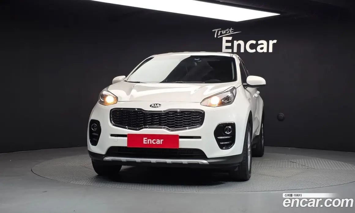 Kia Sportage 2016 2.0 автомат (гидро), фото 3