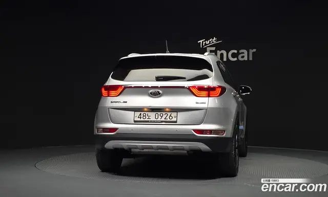 Kia Sportage 2016 1.7 автомат (гидро), миниатюра 4