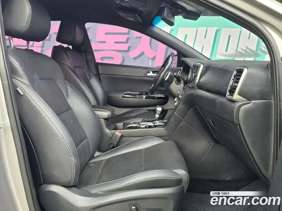 Kia Sportage 2018 2.0 автомат (гидро), фото 13