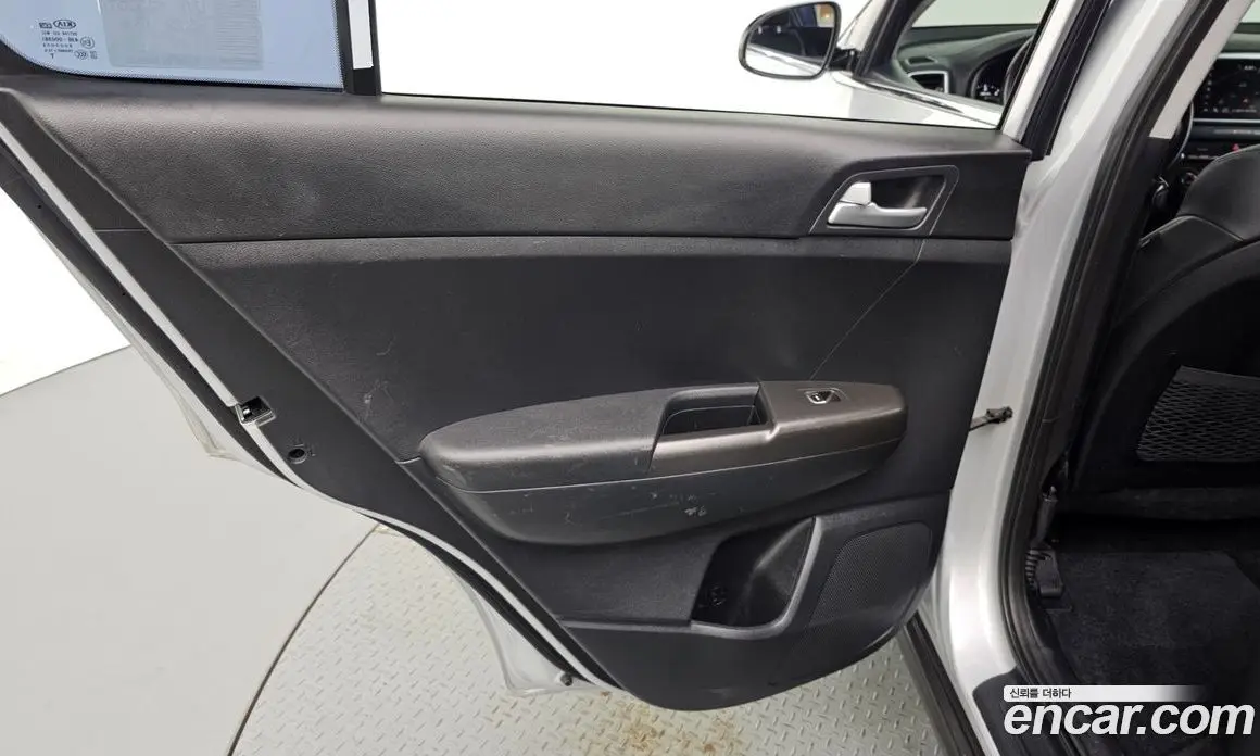 Kia Sportage 2021 1.6 автомат (гидро), фото 15