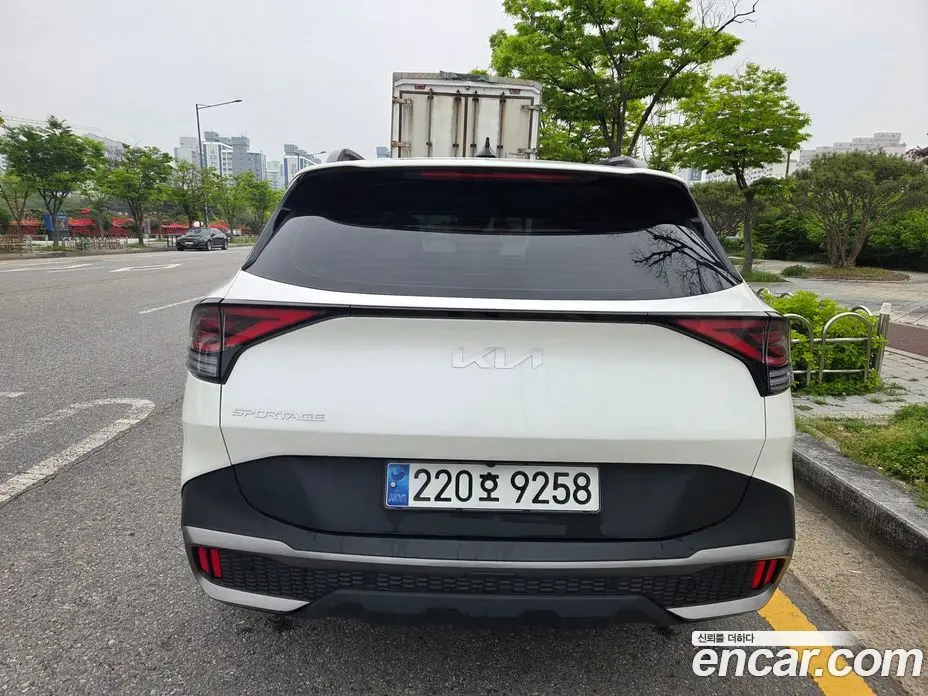 Kia Sportage 2023 1.6 автомат (гидро), фото 4