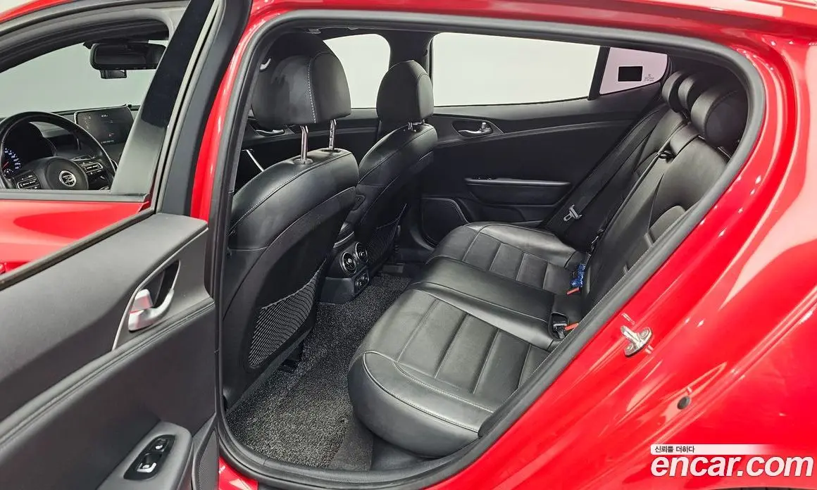 Kia Stinger 2019 2.0 автомат (гидро), фото 12
