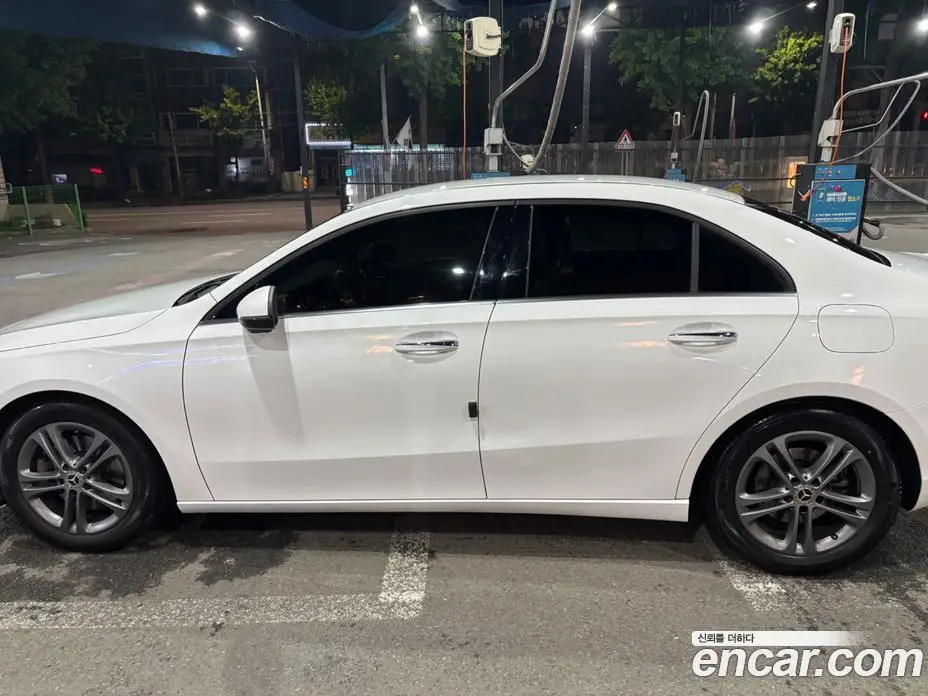 Mercedes-Benz A-Class 2020 2.0 автомат (гидро), фото 3