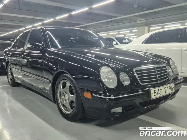 Mercedes-Benz E-Class 2002 2.0 автомат (гидро), миниатюра 2