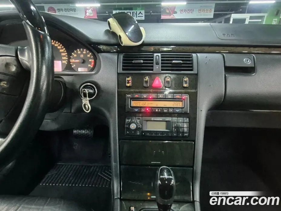Mercedes-Benz E-Class 2002 2.0 автомат (гидро), фото 13