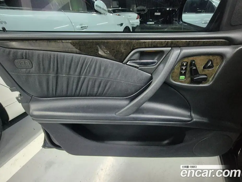 Mercedes-Benz E-Class 2002 2.0 автомат (гидро), фото 14