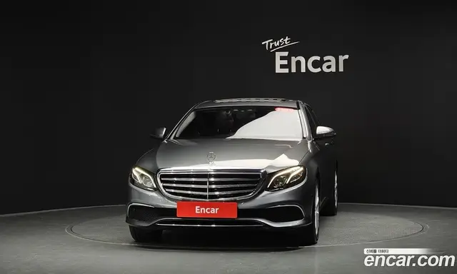 Mercedes-Benz E-Class 2016 1.9 автомат (гидро), миниатюра 2