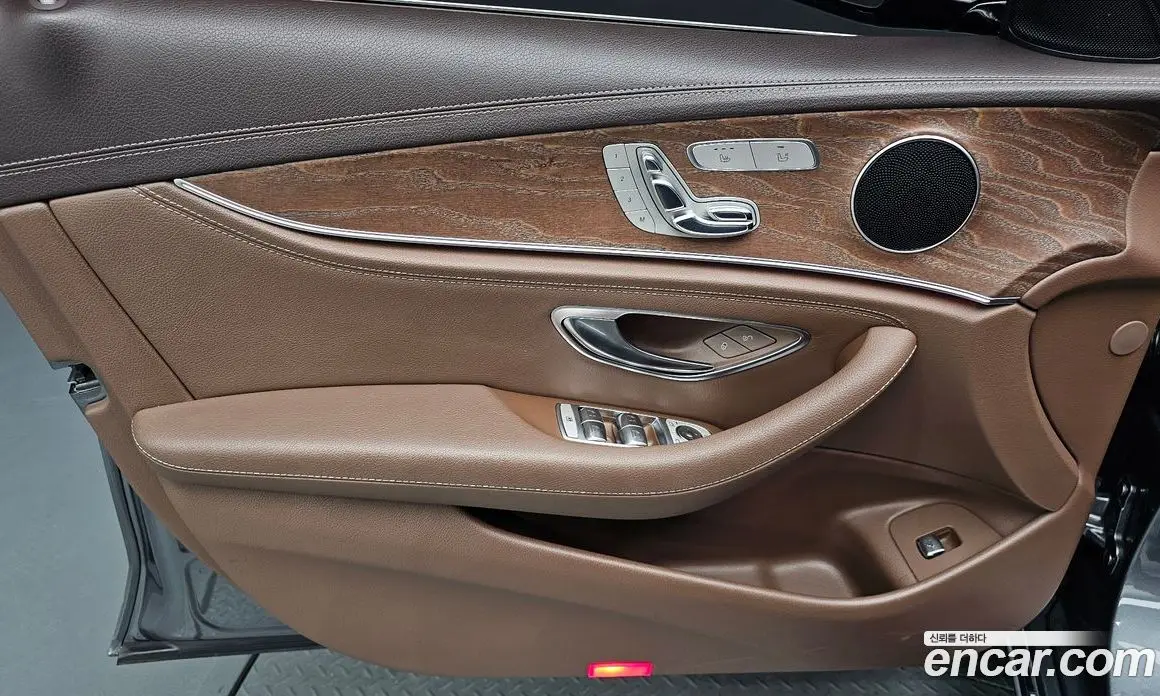 Mercedes-Benz E-Class 2016 1.9 автомат (гидро), фото 13