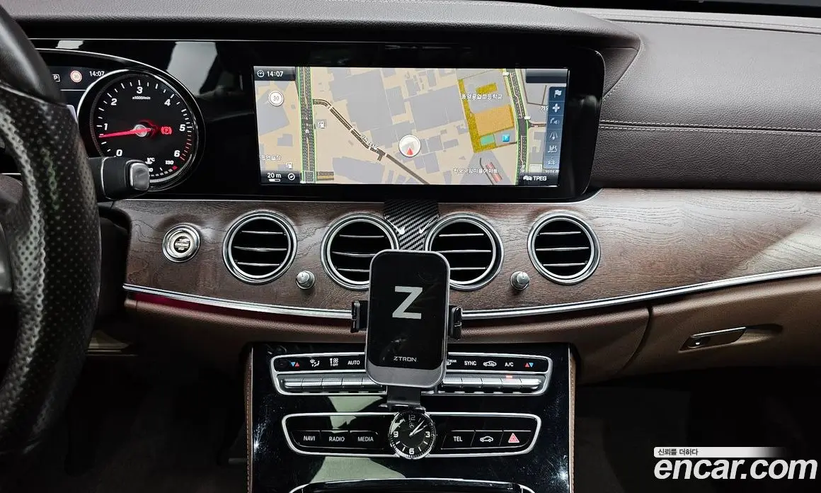 Mercedes-Benz E-Class 2016 1.9 автомат (гидро), фото 19
