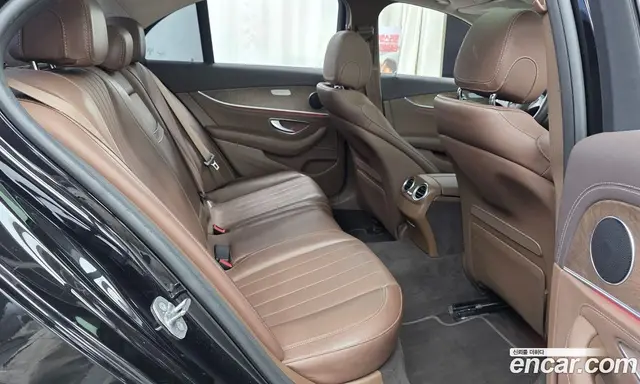 Mercedes-Benz E-Class 2017 2.0 автомат (гидро), миниатюра 11