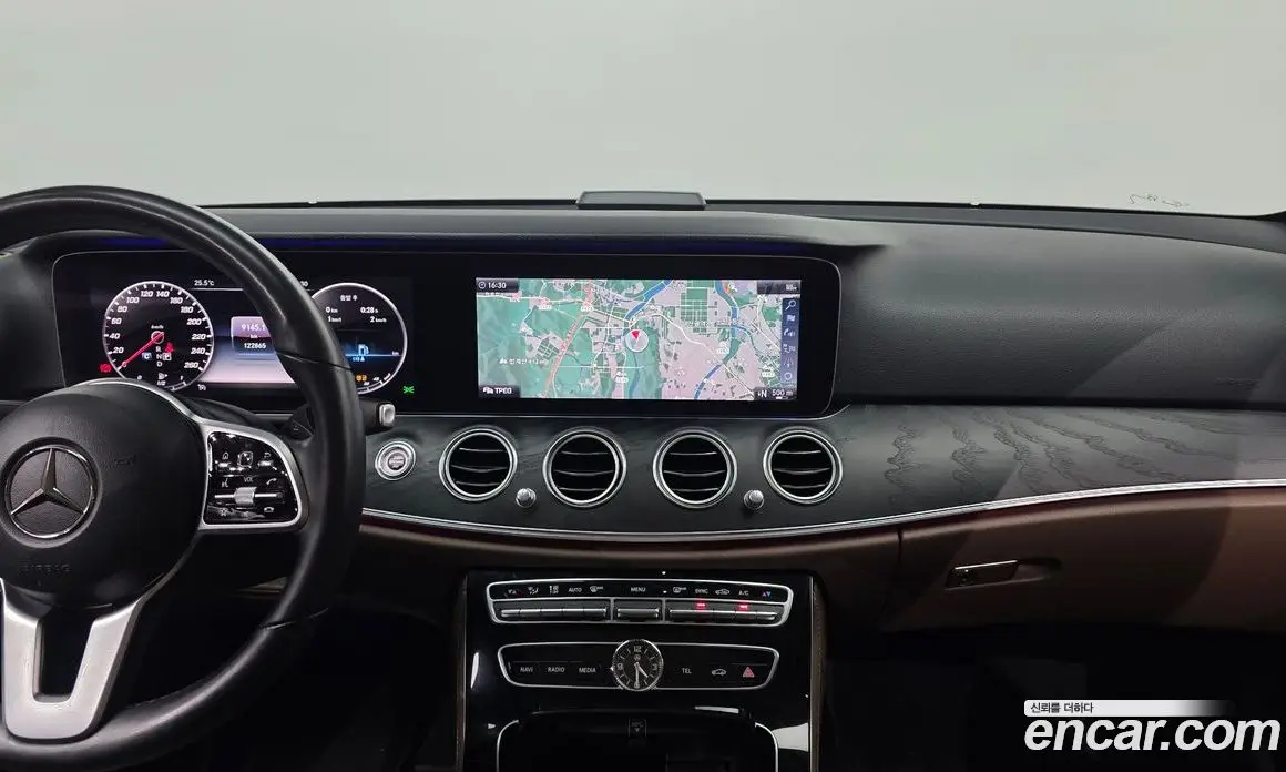 Mercedes-Benz E-Class 2018 2.0 автомат (гидро), фото 20