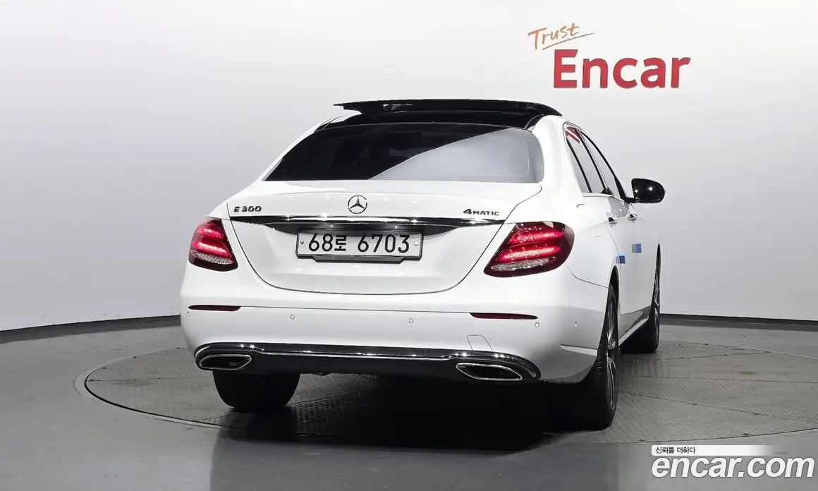 Mercedes-Benz E-Class 2018 2.0 автомат (гидро), фото 4