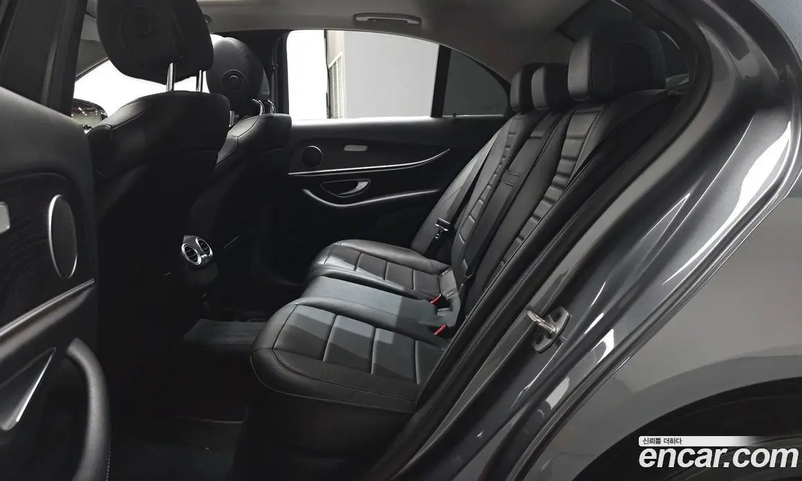 Mercedes-Benz E-Class 2019 1.9 автомат (гидро), фото 15