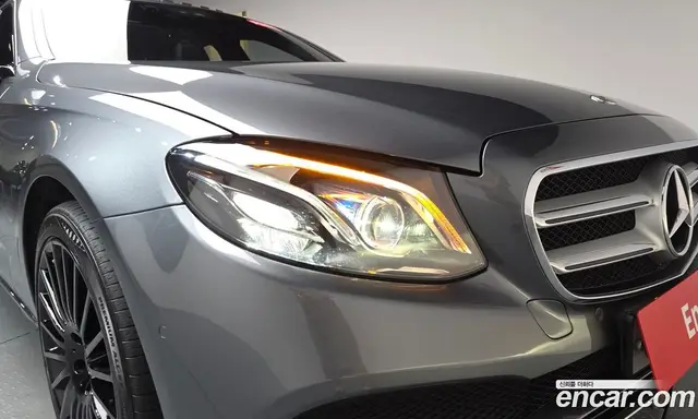 Mercedes-Benz E-Class 2019 1.9 автомат (гидро), миниатюра 7