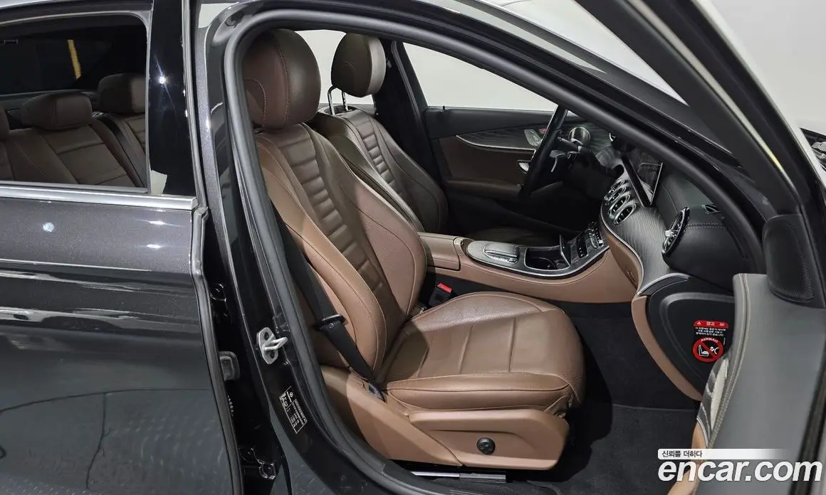 Mercedes-Benz E-Class 2022 2.0 автомат (гидро), фото 16