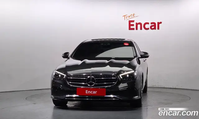 Mercedes-Benz E-Class 2022 2.0 автомат (гидро), миниатюра 3