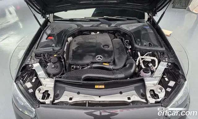 Mercedes-Benz E-Class 2022 2.0 автомат (гидро), миниатюра 6