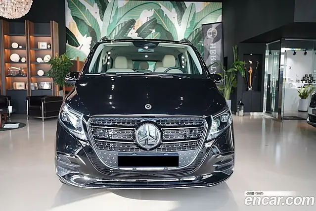 Mercedes-Benz V-Class 2025 1.9 автомат (гидро), миниатюра 3