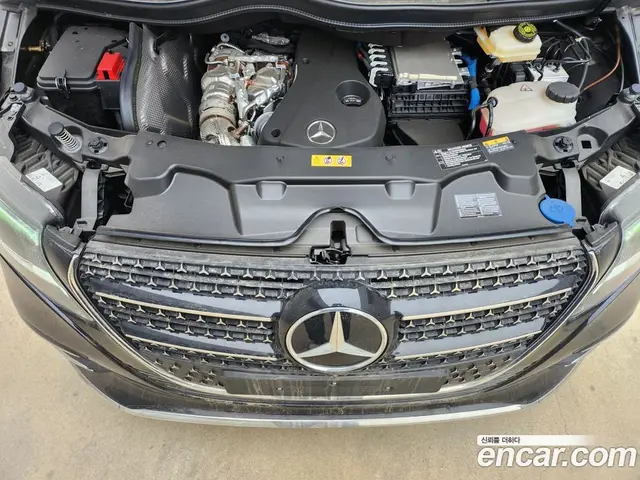 Mercedes-Benz V-Class 2025 1.9 автомат (гидро), миниатюра 6