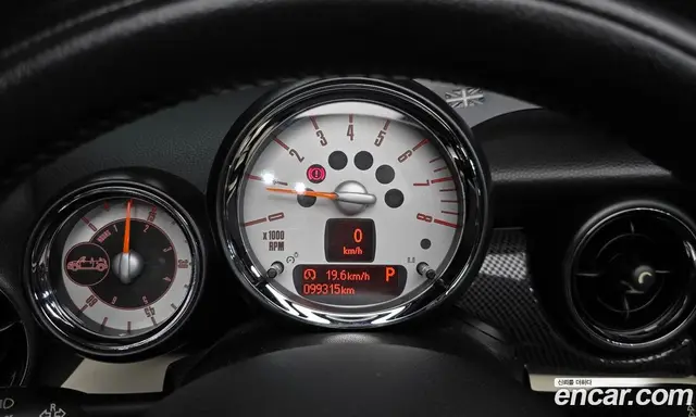 Mini Cooper Convertible 2014 1.6 автомат (гидро), миниатюра 8 Mini Cooper Convertible 2014 1.6 автомат (гидро), миниатюра 8