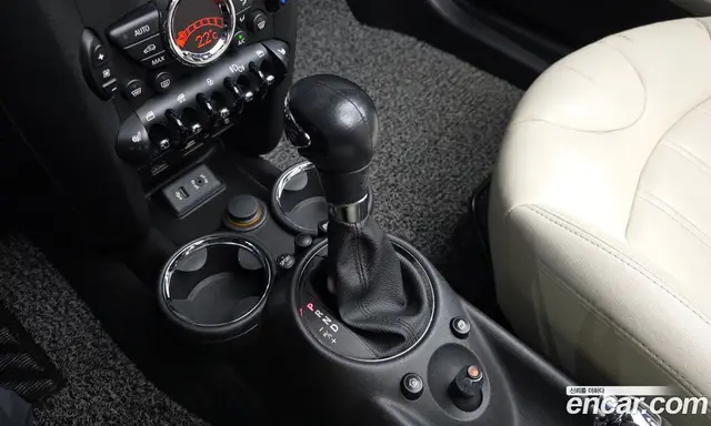 Mini Cooper Convertible 2014 1.6 автомат (гидро), миниатюра 9 Mini Cooper Convertible 2014 1.6 автомат (гидро), миниатюра 9