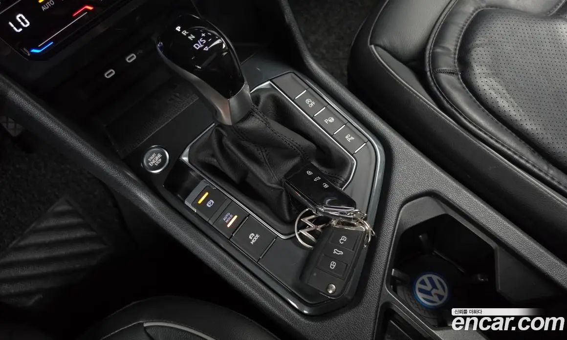 Volkswagen Tiguan 2022 2.0 автомат (гидро), фото 12