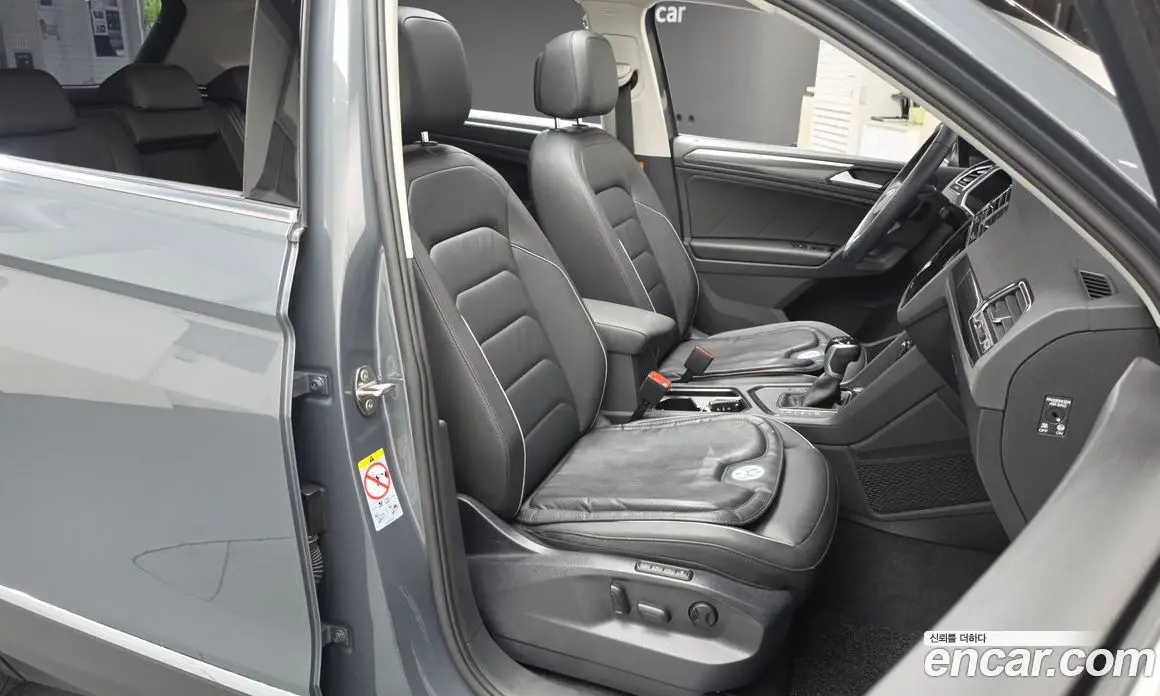 Volkswagen Tiguan 2022 2.0 автомат (гидро), фото 16